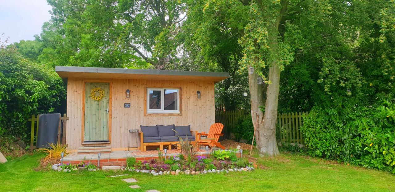 Lilac Cottage Cabin Swafield ภายนอก รูปภาพ