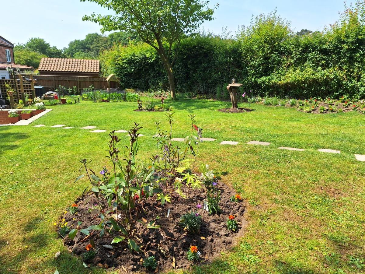 Lilac Cottage Cabin Swafield ภายนอก รูปภาพ