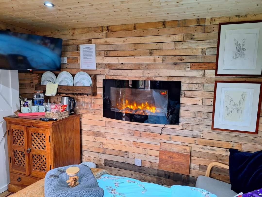 Lilac Cottage Cabin Swafield ภายนอก รูปภาพ